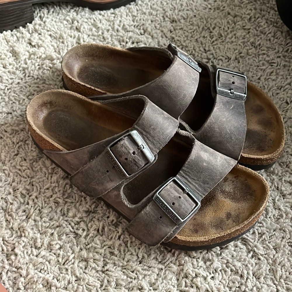 Arizona Birkenstocks - Iron leather straps